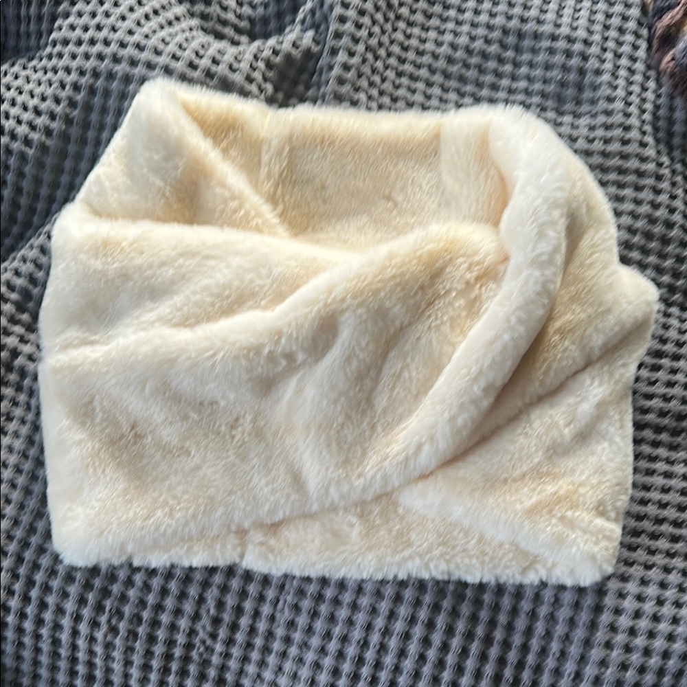 Cream Faux Fur Infinity Scarf